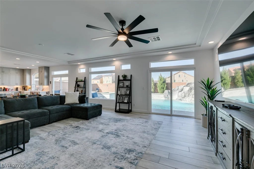 5686 Texas Creek, Las Vegas, NV 89141