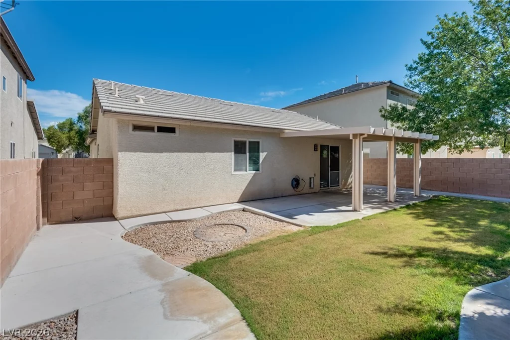 4833 Whispering Spring, Las Vegas, NV 89131