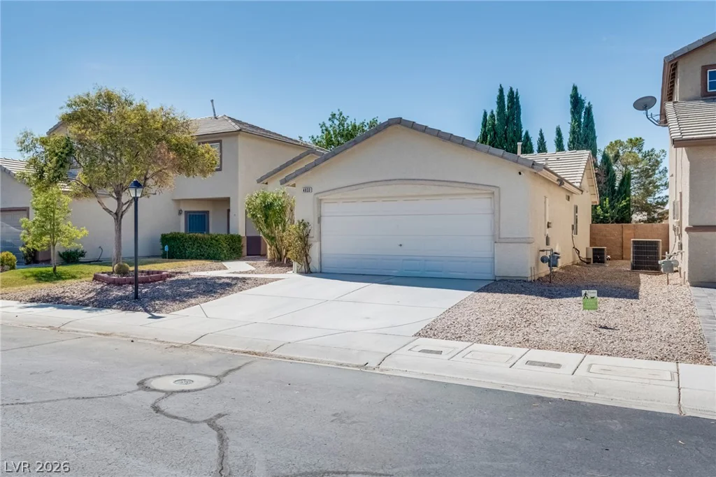 4833 Whispering Spring, Las Vegas, NV 89131