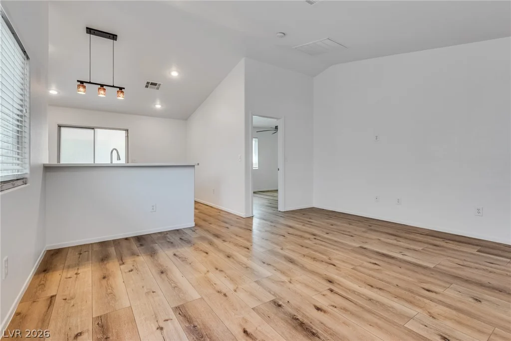 4833 Whispering Spring, Las Vegas, NV 89131
