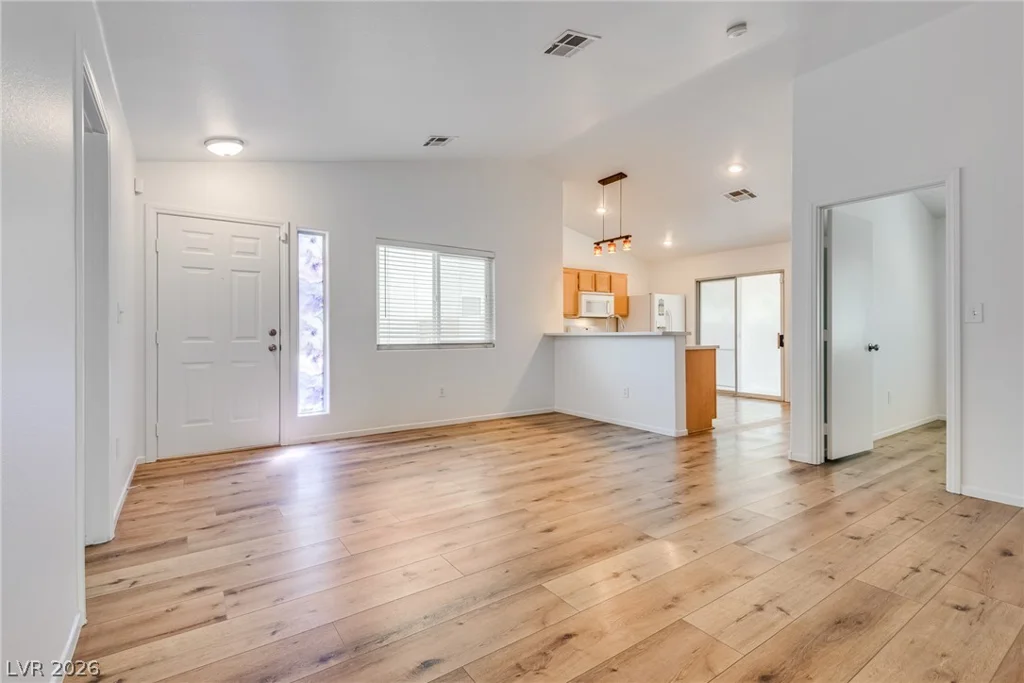 4833 Whispering Spring, Las Vegas, NV 89131