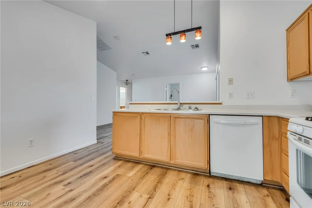 4833 Whispering Spring, Las Vegas, NV 89131