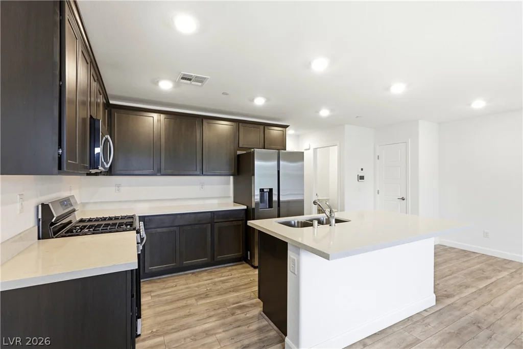 839 Watford, Henderson, NV 89011