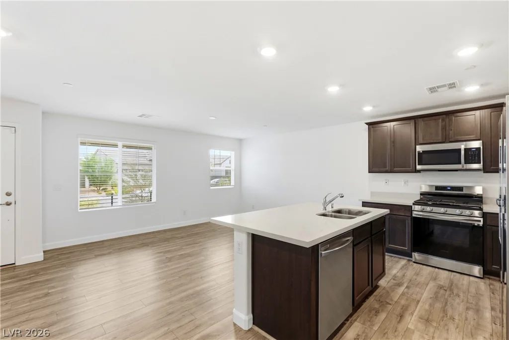 839 Watford, Henderson, NV 89011