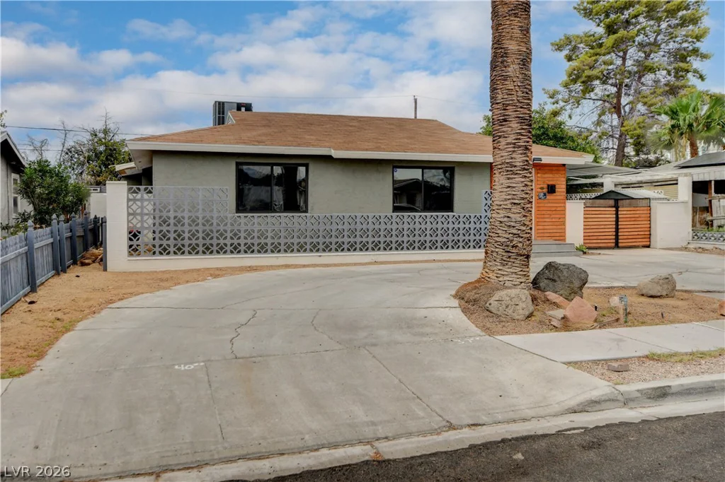 1032 Howard, Las Vegas, NV 89104