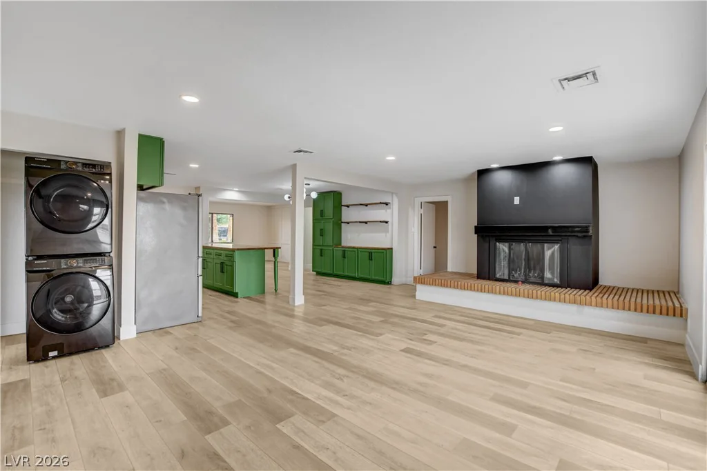1032 Howard, Las Vegas, NV 89104