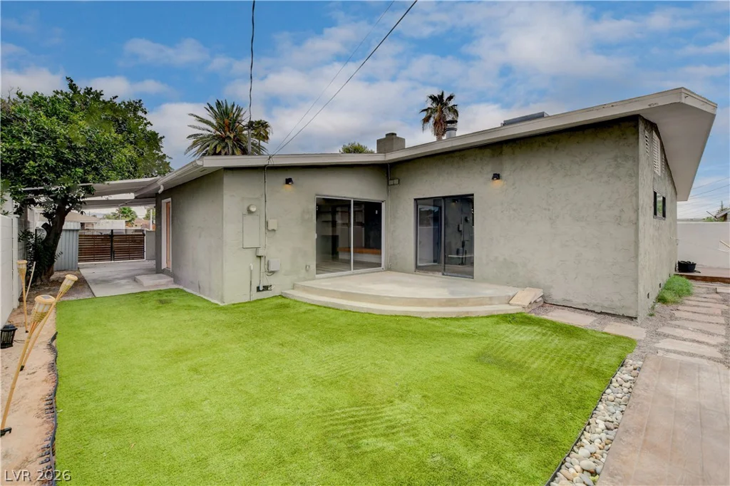 1032 Howard, Las Vegas, NV 89104