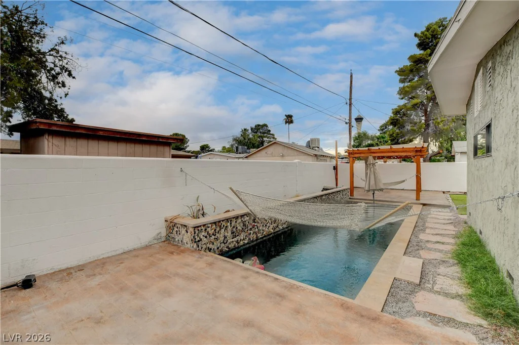 1032 Howard, Las Vegas, NV 89104