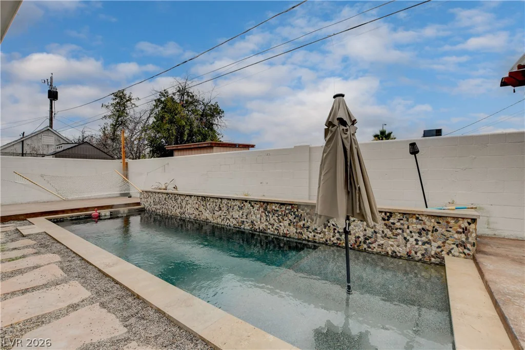 1032 Howard, Las Vegas, NV 89104
