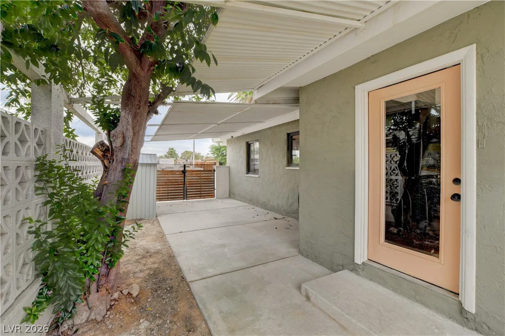 1032 Howard, Las Vegas, NV 89104