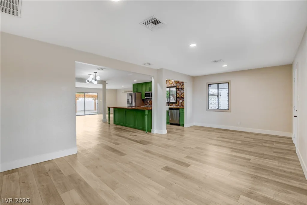 1032 Howard, Las Vegas, NV 89104