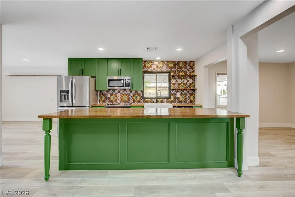 1032 Howard, Las Vegas, NV 89104