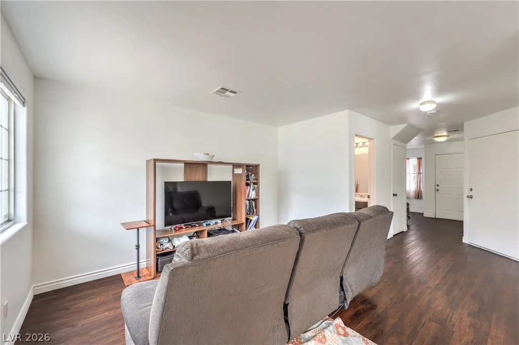 5330 Charleston, Las Vegas, NV 89142