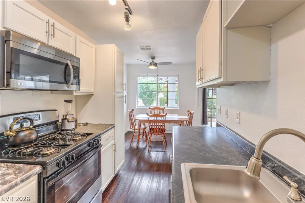 5330 Charleston, Las Vegas, NV 89142