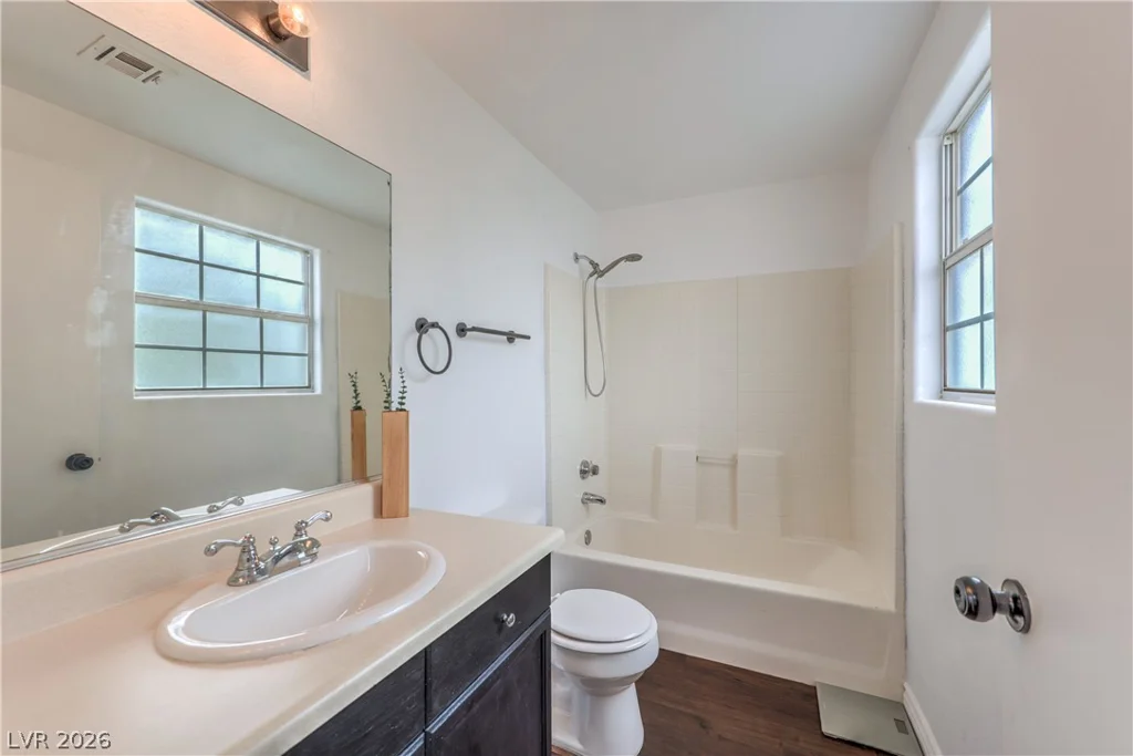 5330 Charleston, Las Vegas, NV 89142