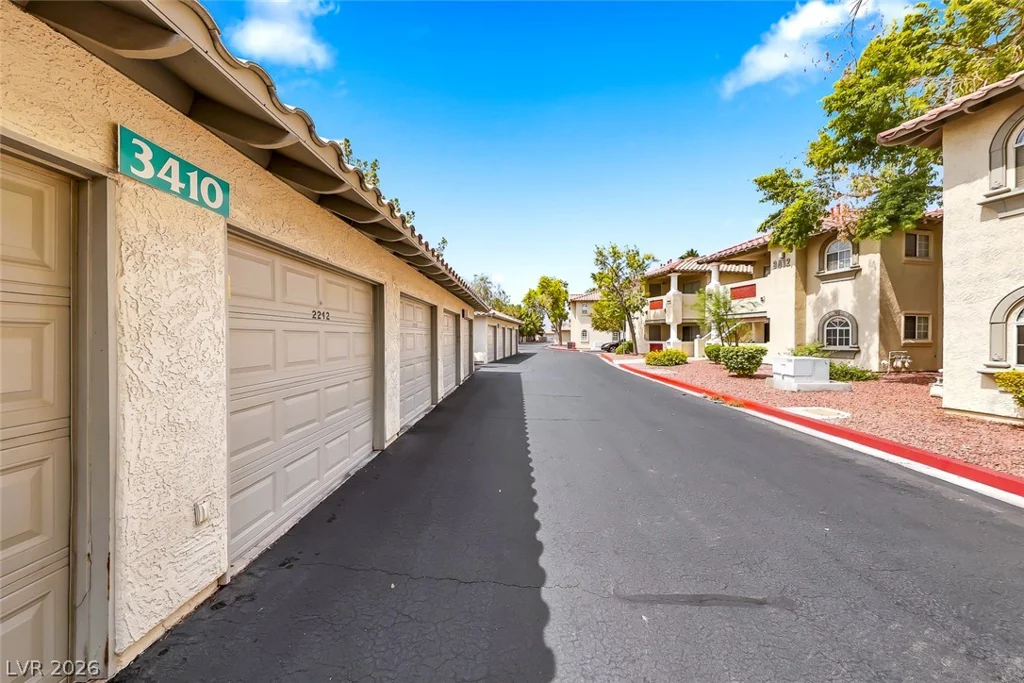 3412 Winterhaven, Las Vegas, NV 89108