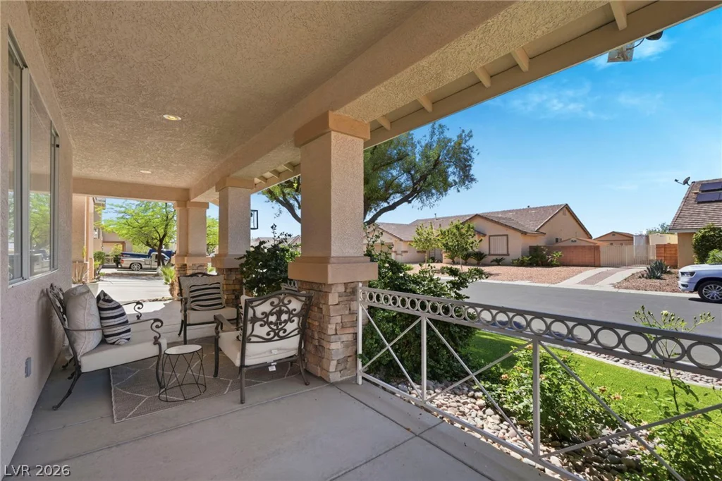 728 Lava Falls, Las Vegas, NV 89110