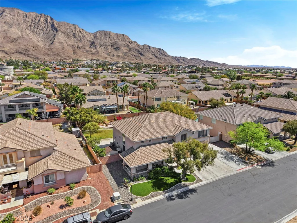 728 Lava Falls, Las Vegas, NV 89110