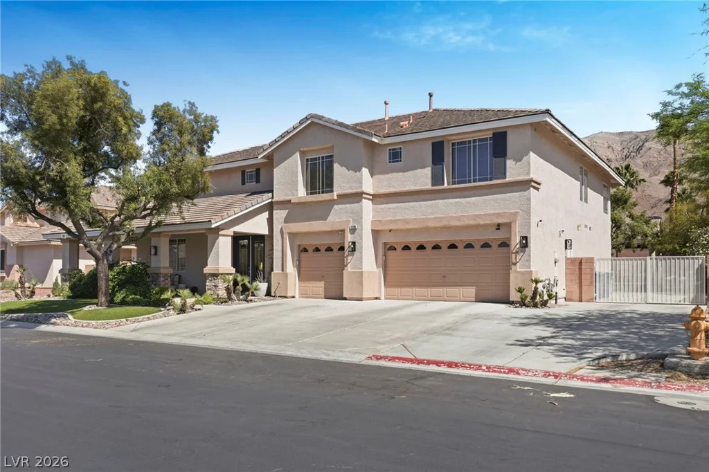 728 Lava Falls, Las Vegas, NV 89110