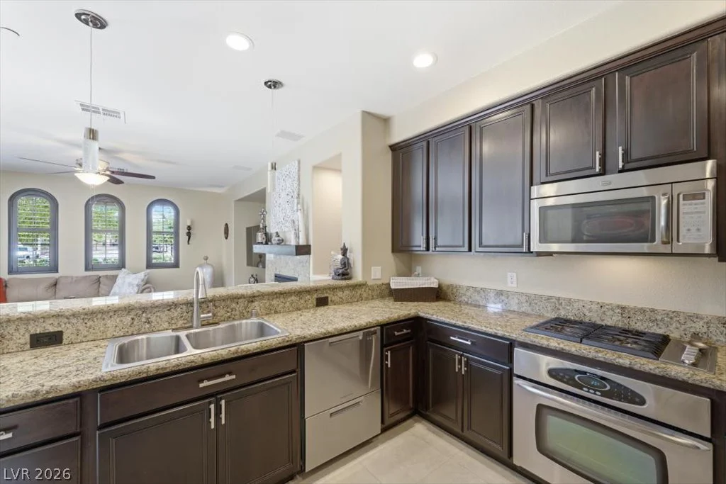 11437 Ogden Mills, Las Vegas, NV 89135