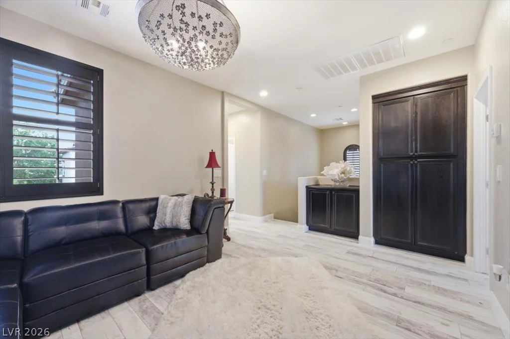 11437 Ogden Mills, Las Vegas, NV 89135
