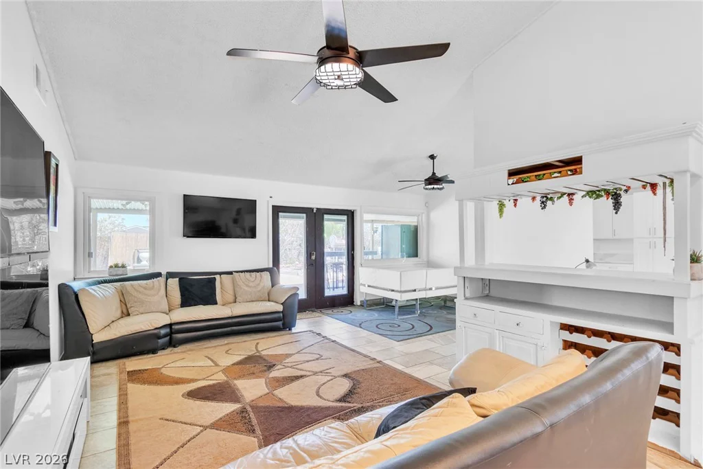 4460 Cranbrook, Las Vegas, NV 89103