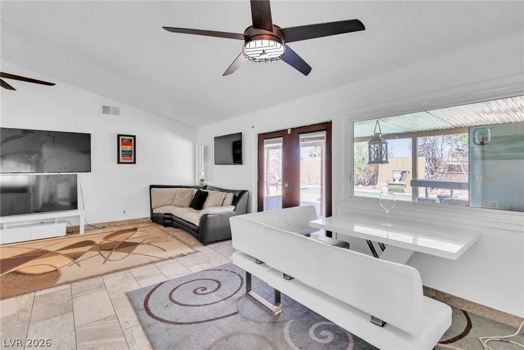 4460 Cranbrook, Las Vegas, NV 89103