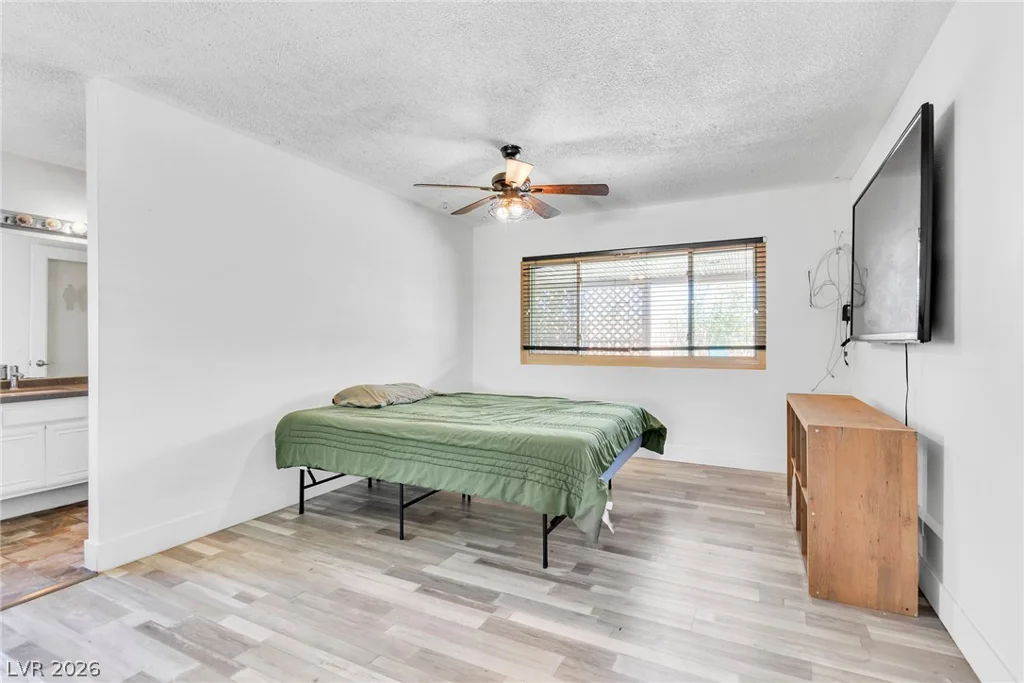 4460 Cranbrook, Las Vegas, NV 89103