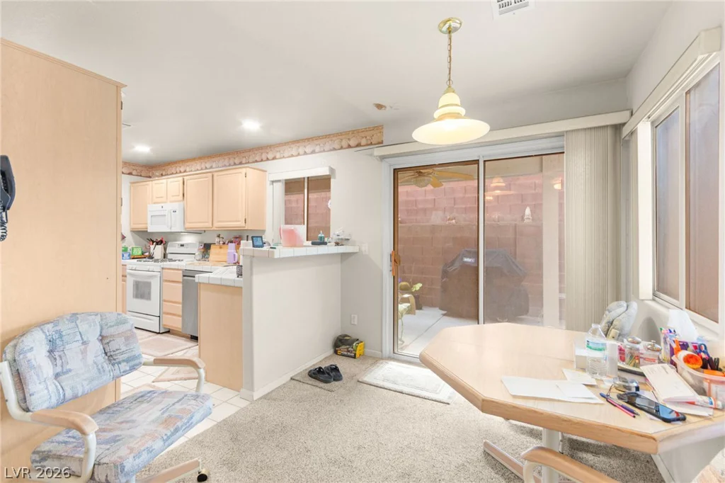 3561 Scottsbluff, Las Vegas, NV 89129