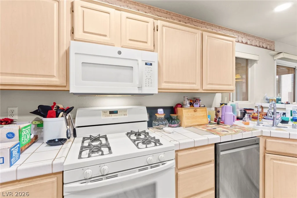 3561 Scottsbluff, Las Vegas, NV 89129