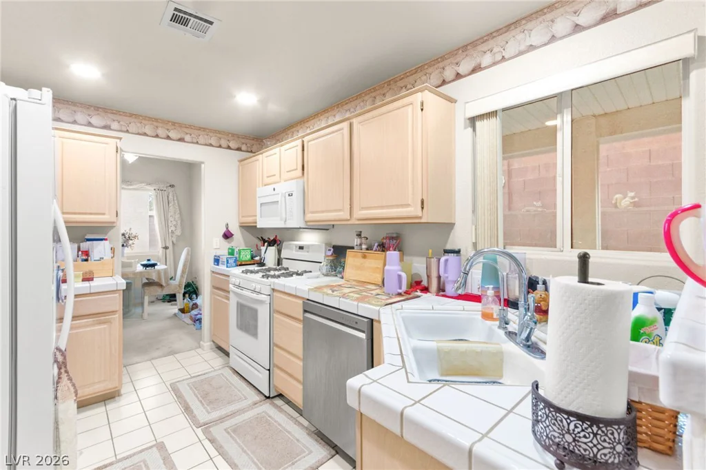 3561 Scottsbluff, Las Vegas, NV 89129
