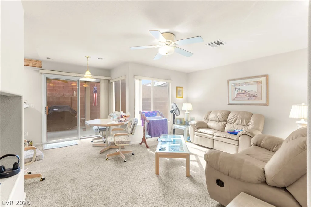 3561 Scottsbluff, Las Vegas, NV 89129