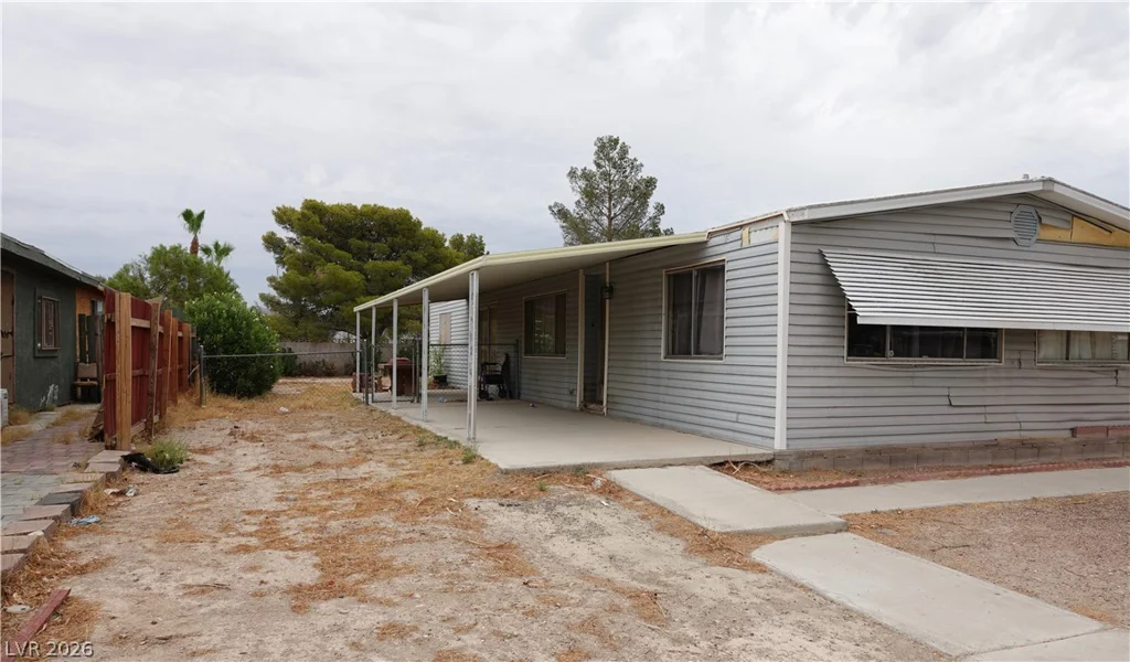 3458 Silver Bow, Las Vegas, NV 89115