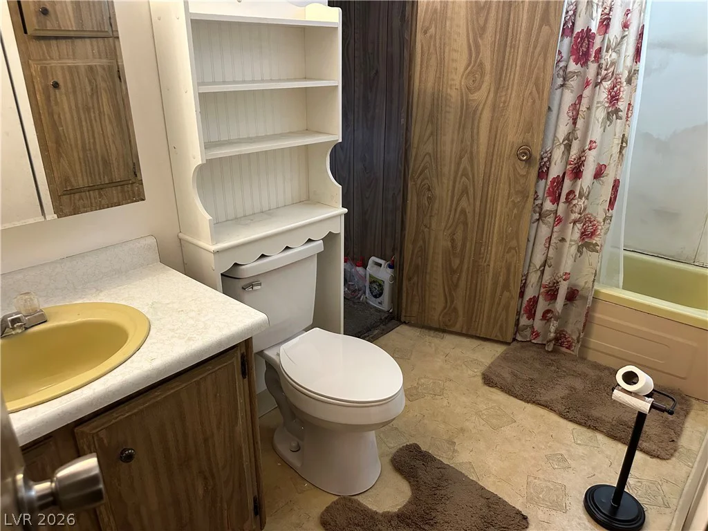 3458 Silver Bow, Las Vegas, NV 89115