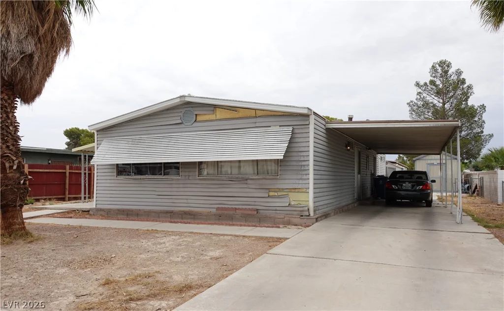 3458 Silver Bow, Las Vegas, NV 89115