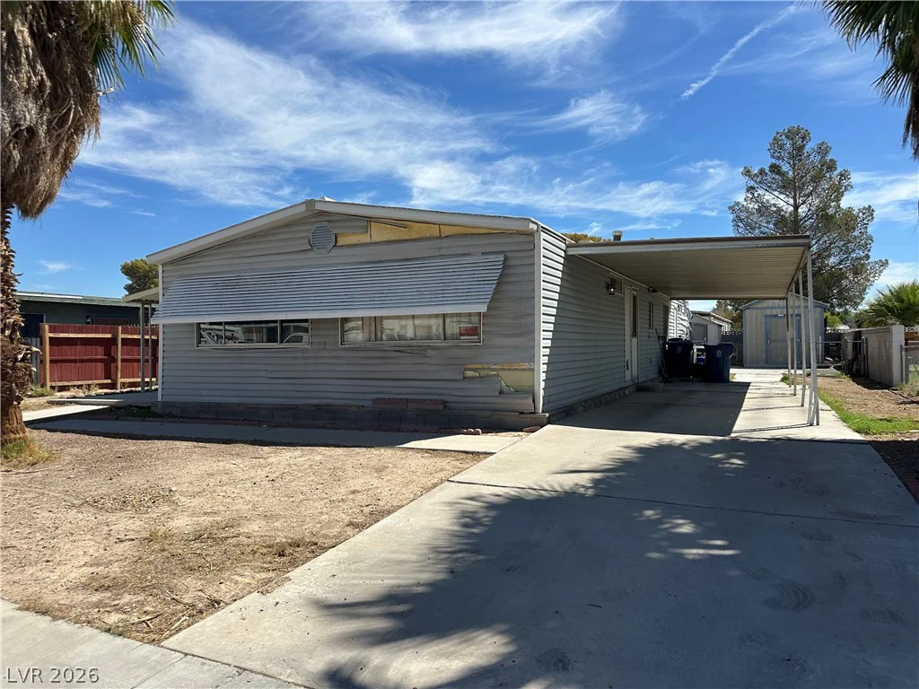 3458 Silver Bow, Las Vegas, NV 89115