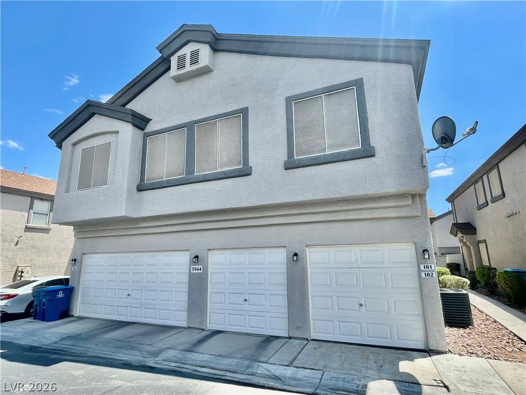 5944 Trickling Descent, Henderson, NV 89011