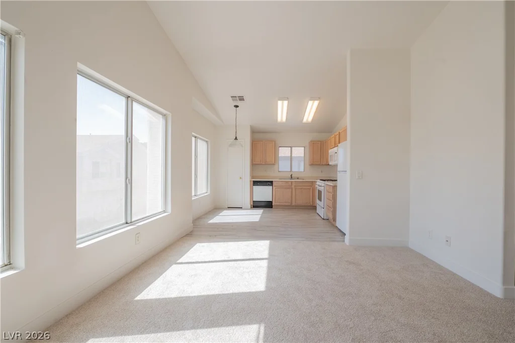 5944 Trickling Descent, Henderson, NV 89011