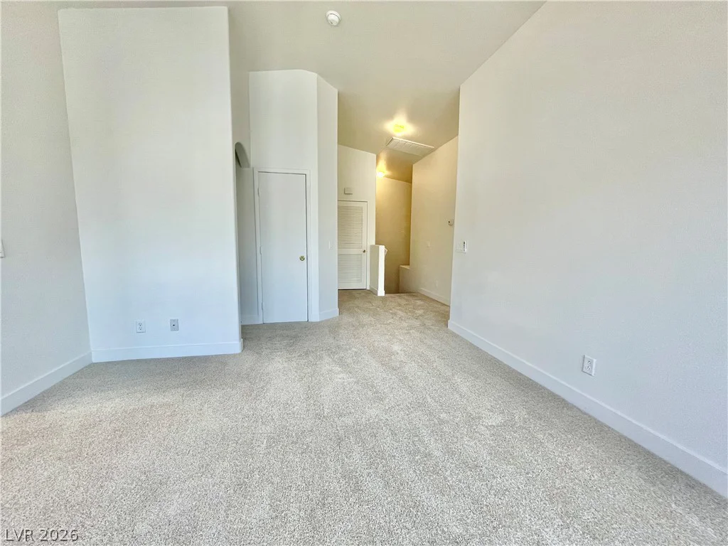 5944 Trickling Descent, Henderson, NV 89011
