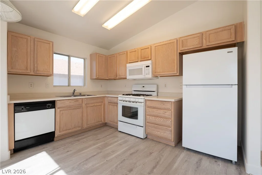 5944 Trickling Descent, Henderson, NV 89011