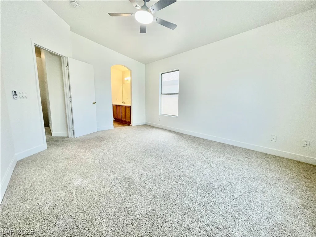 5944 Trickling Descent, Henderson, NV 89011