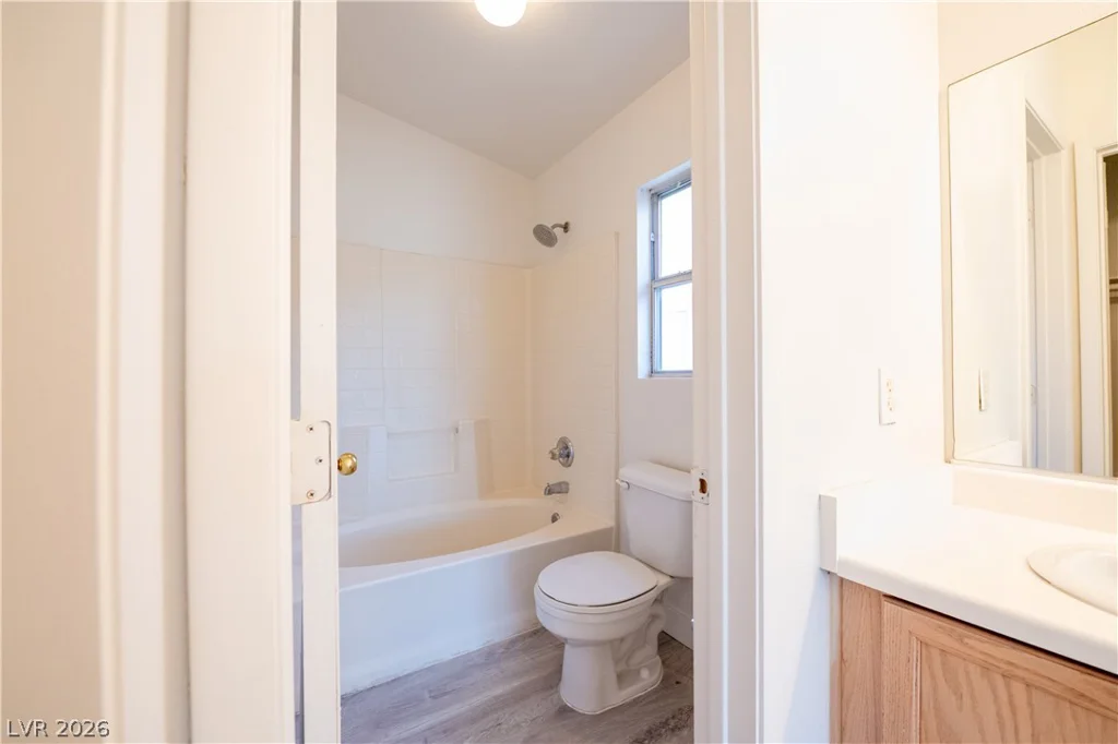 5944 Trickling Descent, Henderson, NV 89011