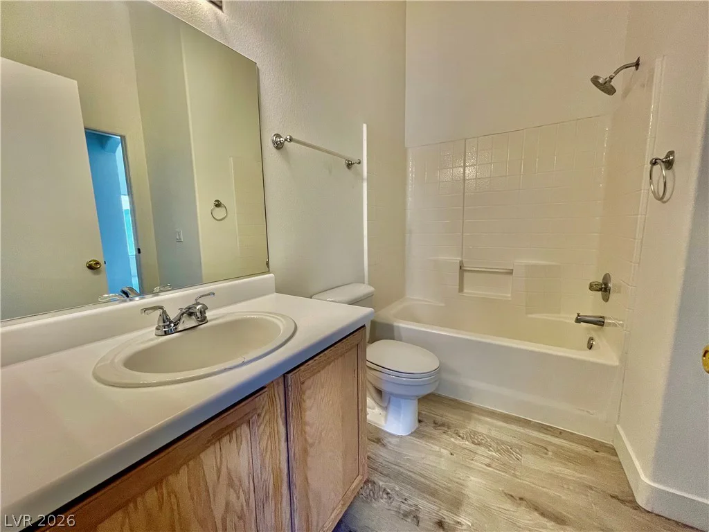 5944 Trickling Descent, Henderson, NV 89011