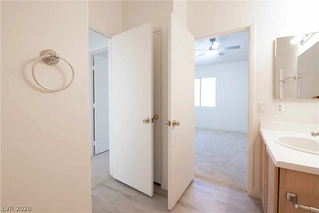 5944 Trickling Descent, Henderson, NV 89011