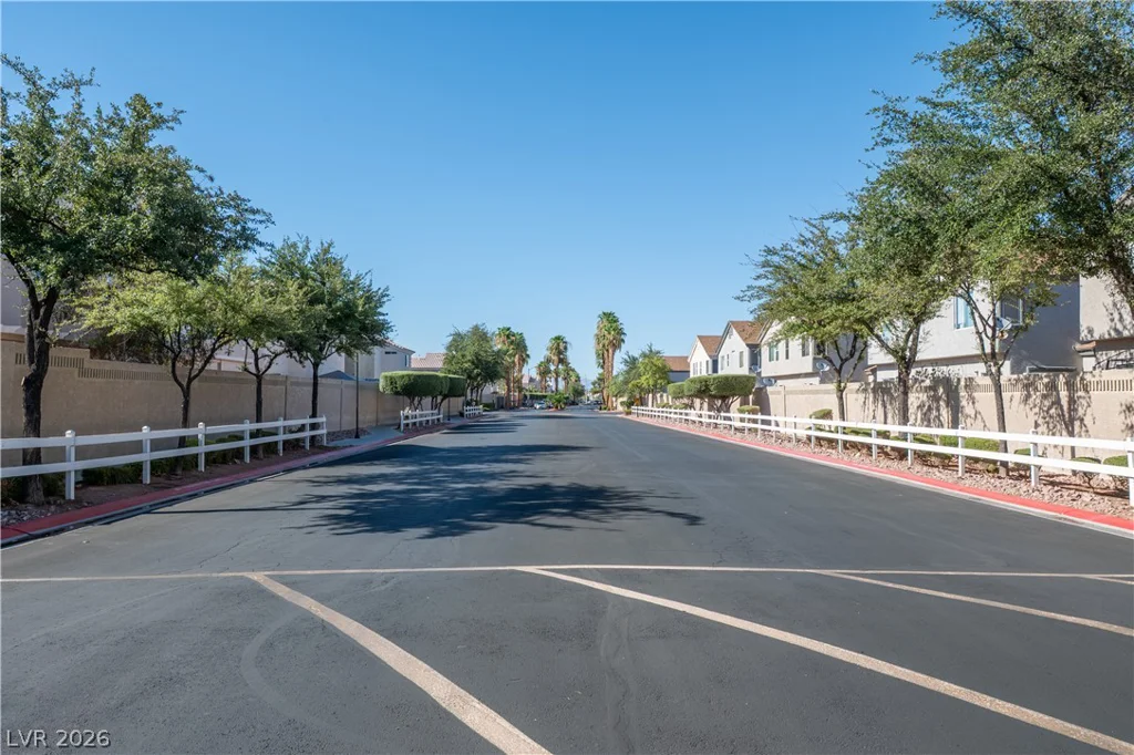 5944 Trickling Descent, Henderson, NV 89011