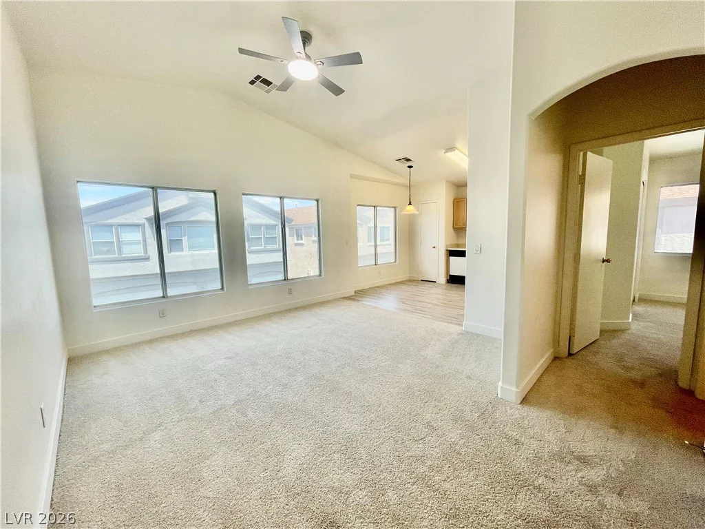 5944 Trickling Descent, Henderson, NV 89011