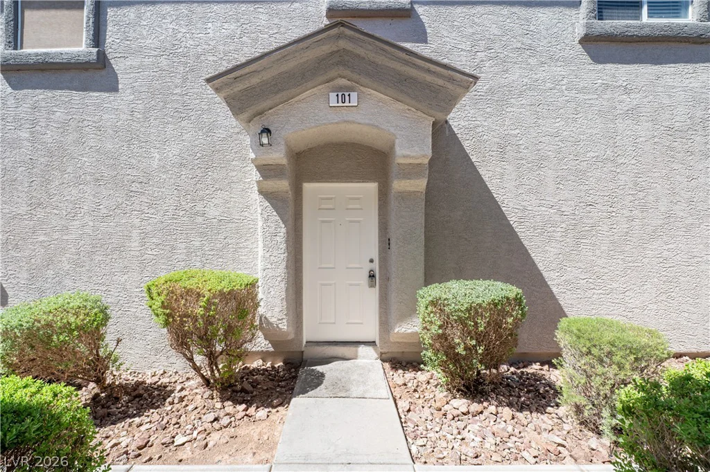 5944 Trickling Descent, Henderson, NV 89011