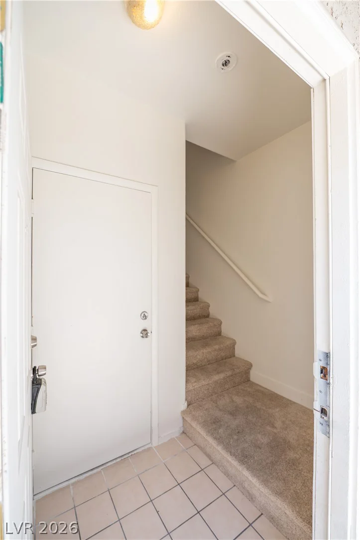 5944 Trickling Descent, Henderson, NV 89011