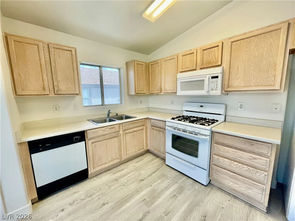 5944 Trickling Descent, Henderson, NV 89011