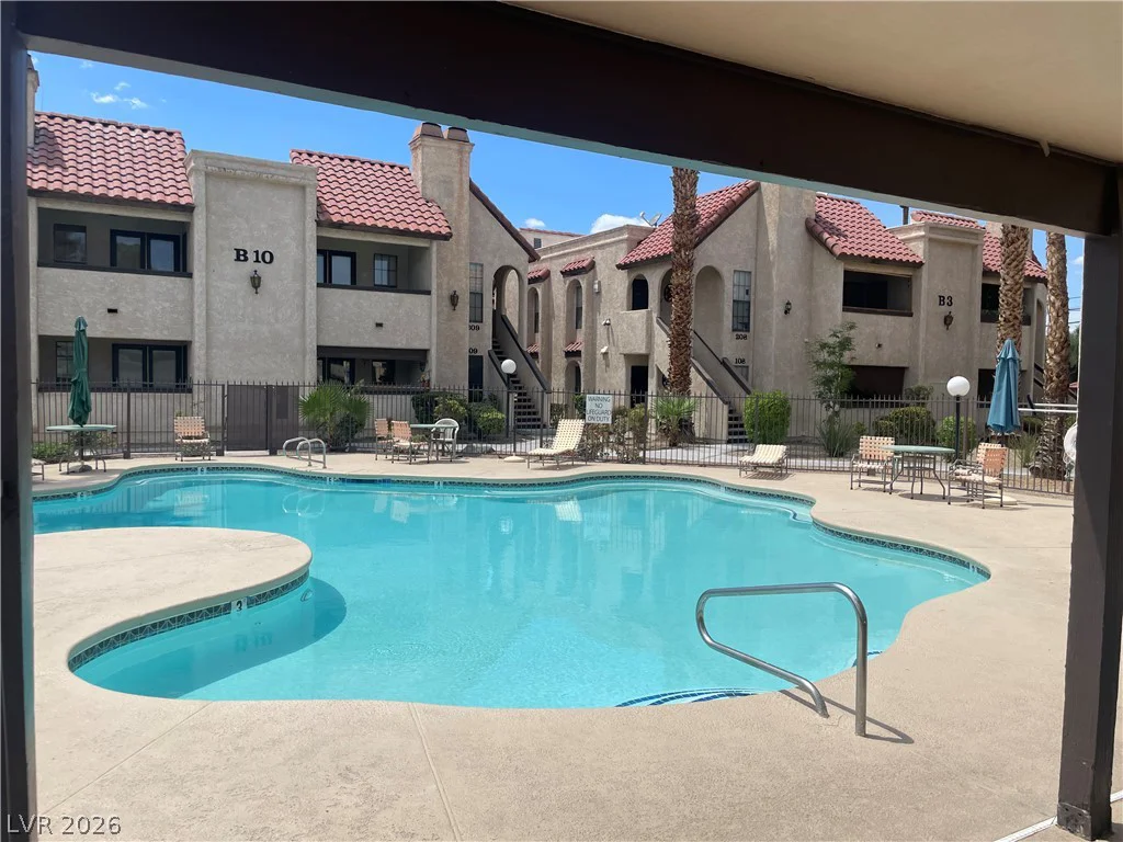 1751 Reno, Las Vegas, NV 89119
